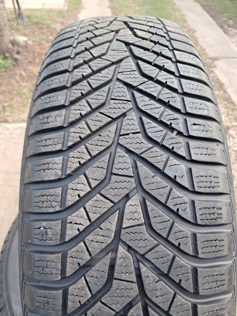 225/70R15 Tli gumi