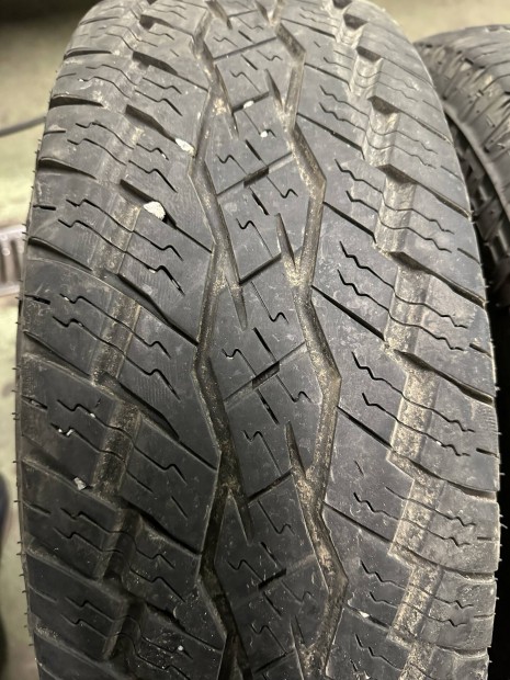 225/70R16 Japn Toyo A/T gumik elad.