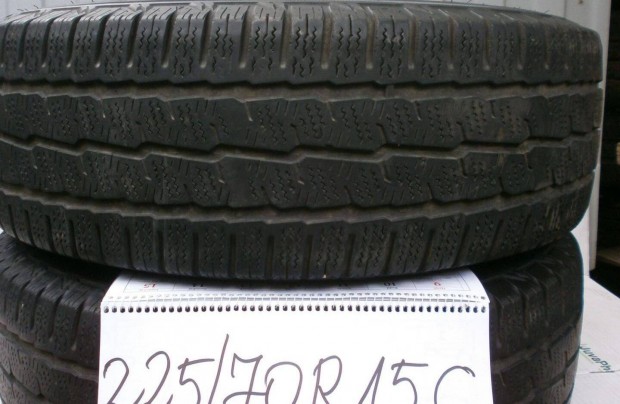225/70 R15C kisteher Toyo nyárigumi 2 db