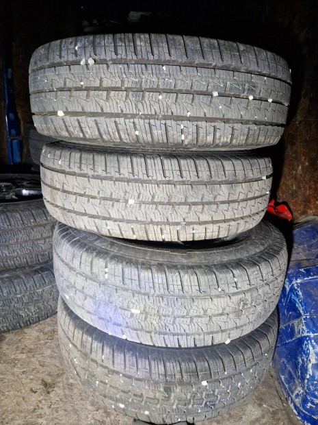 225/75R16C Continental 4 evszak j (demo garnitra)