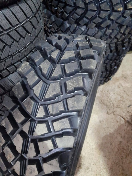 225/75R16 Cobra mint�s terepgumi