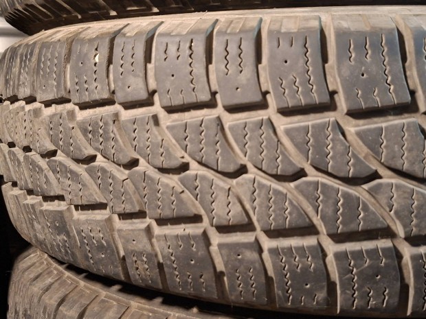 225/75 R16C tli gumi garnitra, 225/75R16