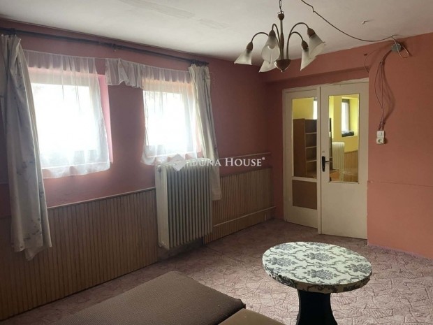 226 nm-es h�z elad� Szeged