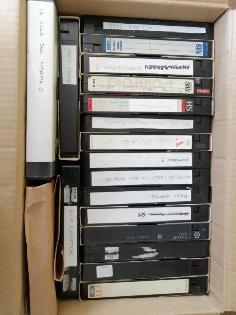 22 db VHS, retro xxx videokazetta