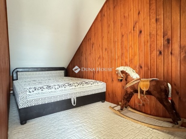 230 nm-es h�z elad� B�k�scsaba