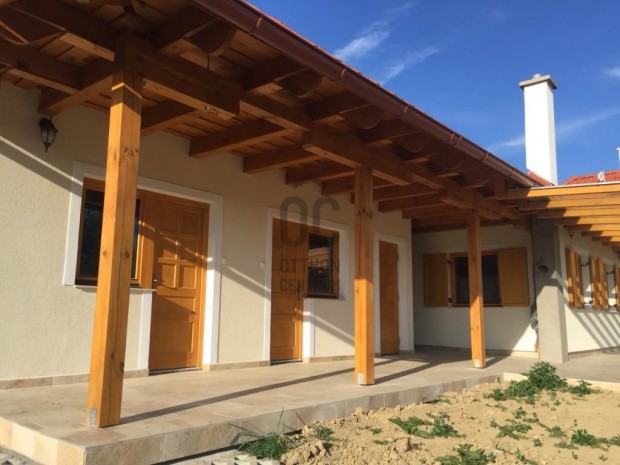 234 nm-es h�z elad� T�tszentm�rton