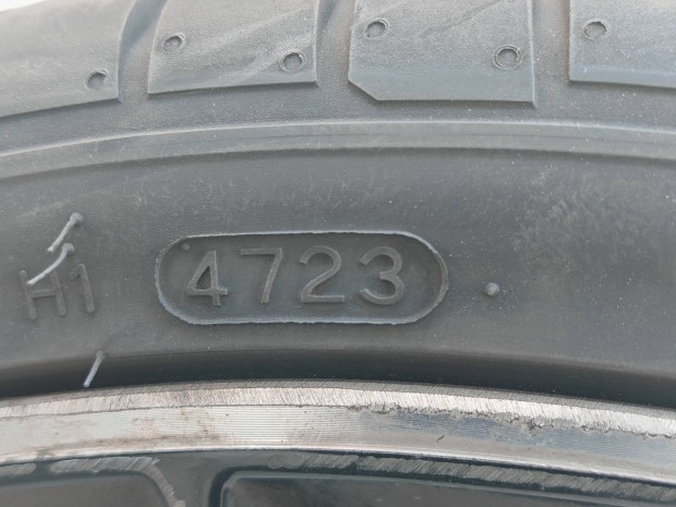 235/30 r20 hankook ny�ri gumi