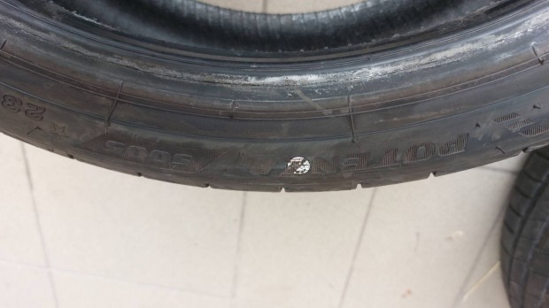 235/35R19" Bridgestone
