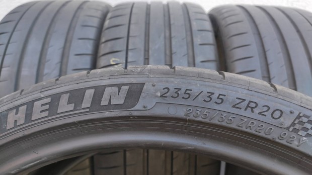 235/35R20 235/35 R20 235/35 20 Tesla