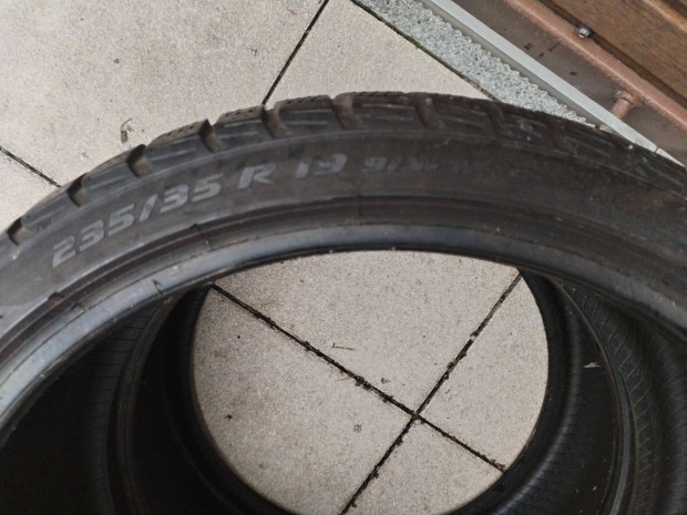 235 35 19 pirelli 235/35 R 19 tli gumi 2 db