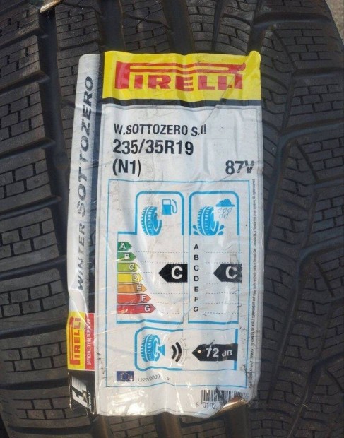 235/35 19 j Pirelli + Hankook tli gumi r19 "
