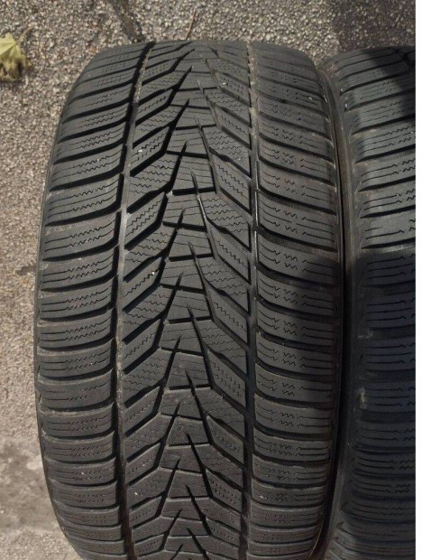 235/35 19 új Pirelli + Hankook téli gumi r19 "