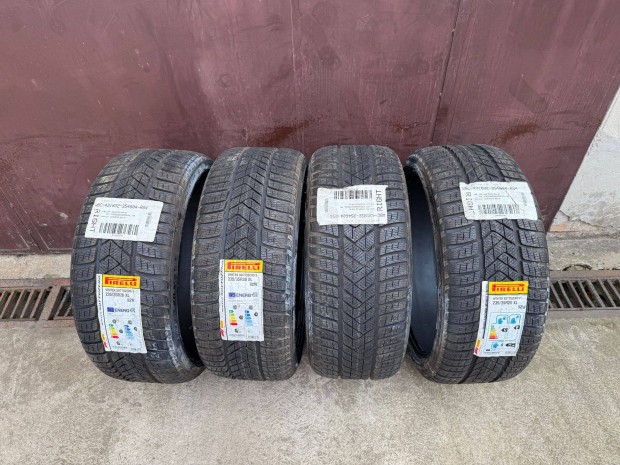235/35 R20 XL 92W Pirelli Sottozero 3 téli gumi 4db új 200000 Ft DOT21