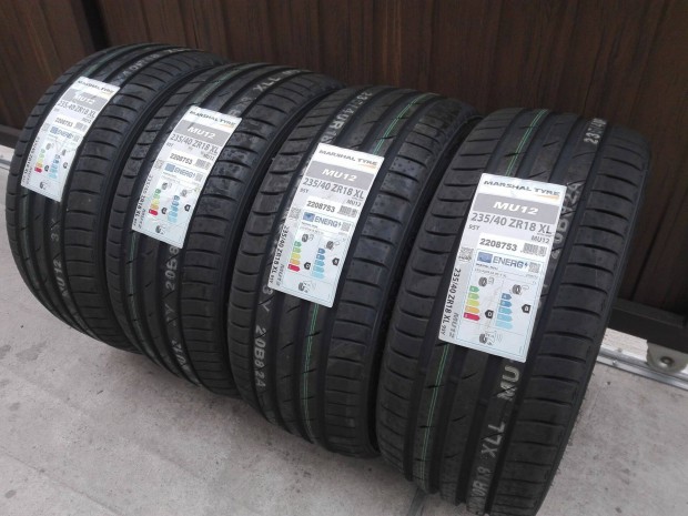 235/40R18 Új Kumho nyári gumi garnitúra 235/40 r18