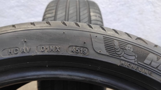 235/40R19 235/40/19 235/40 R19 