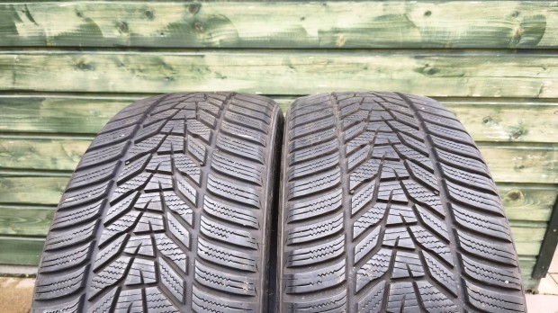 235/40R19 235/40 R19 235/40 19