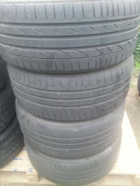 235/40R19 Bridgestone Potenza S001 nyári gumi garnitúra