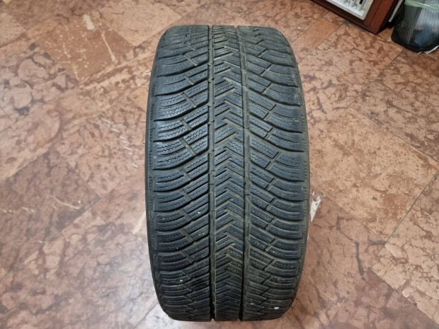 235/40R19 Michelin téli gumi 1 db eladó!