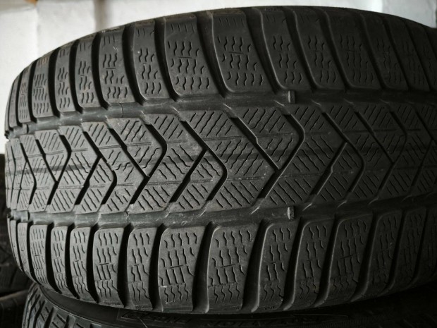 235/40R19 Pirelli tligumik olcsn 235/40 R19