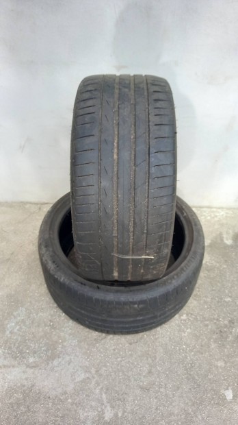 235/40/19 Bridgestone Nyri gumi 2 db