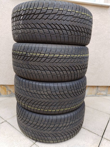 235 40 19 nokian 235/40 R 19 tli gumi garnitura 7 mm