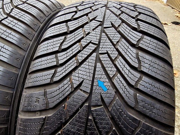 235/40 R18 95W XL - Kumho Wintercraft - 2023