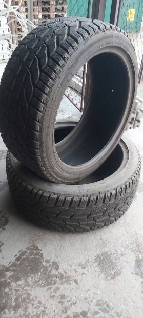 235/40 R18 Tligumi