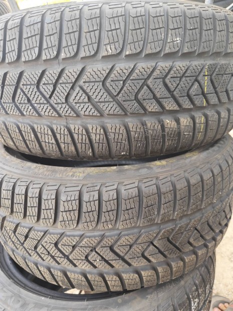 235/40 R18 pirelli tligumi 