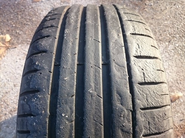 235/40 R19 235/40R19 Pirelli P-Zero PZ4 Nyri 90% 2022 Tesla 2db !!!