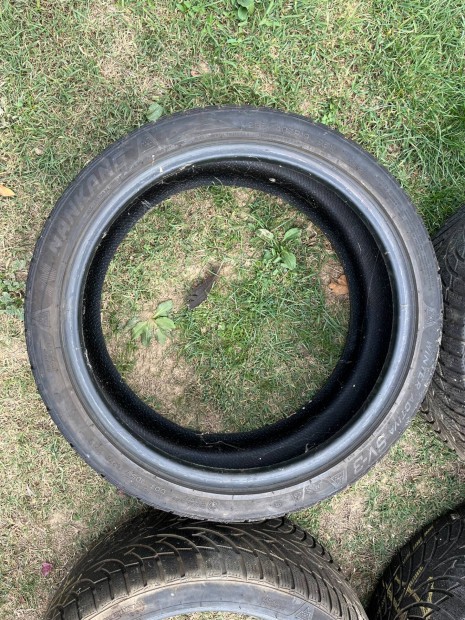 235/40 r19 tli gumi garnitra