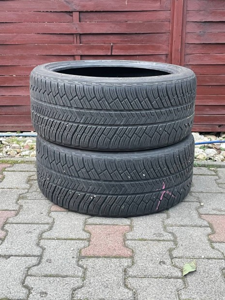 235/40r19 Michelin