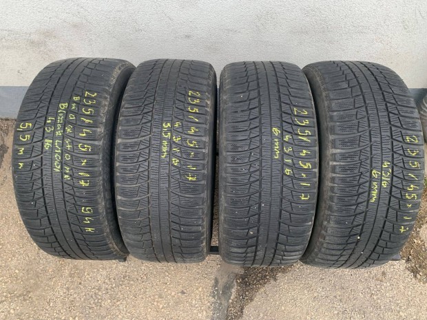 235/45R17 235 45 17 235/45x17 Bridgestone tli gumi elad