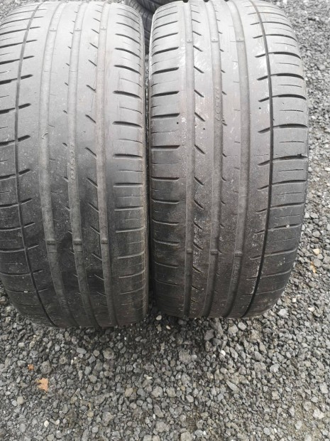 235/45R18 2db Kumho nyrigumi