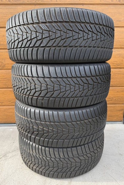235/45R18 Hankook Winter Icept Evo3 dot2023 tli gumi 235/45 R18 
