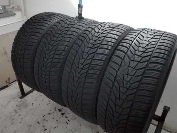 235/45R18 Hankook téli gumi garnitúra 235/45 r18