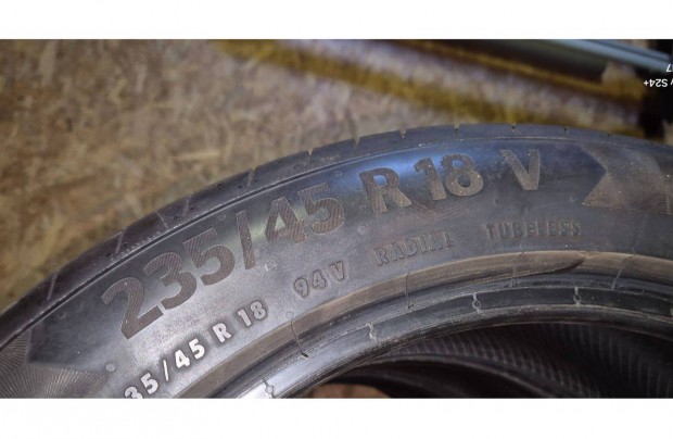 235/45R18 elad gumiabroncs