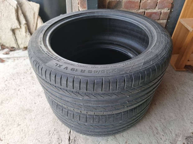 235/45R19 Continental 2db nagyon j llapotban olcsn elad!