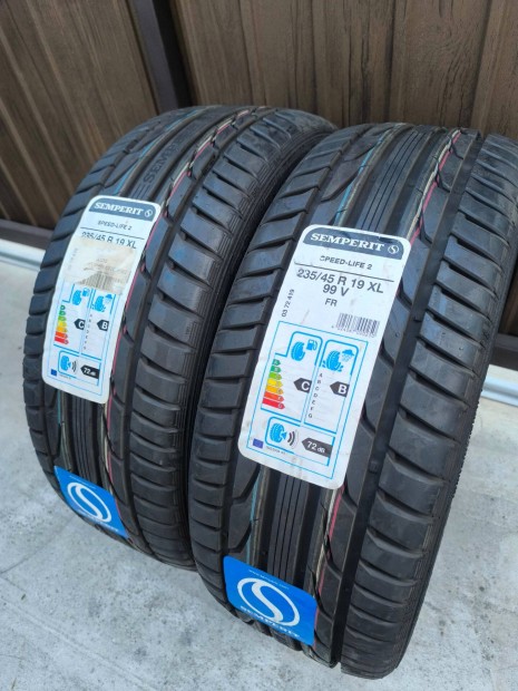 235/45R19 j Semperit nyri gumi 2db 235/45 r19