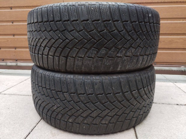 235 45 17 bridgestone 235/45 R 17 tli gumi 2 db