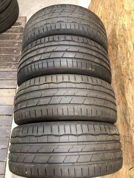 235/45/18 Hankook nyári gumi újszerű 235 45 18