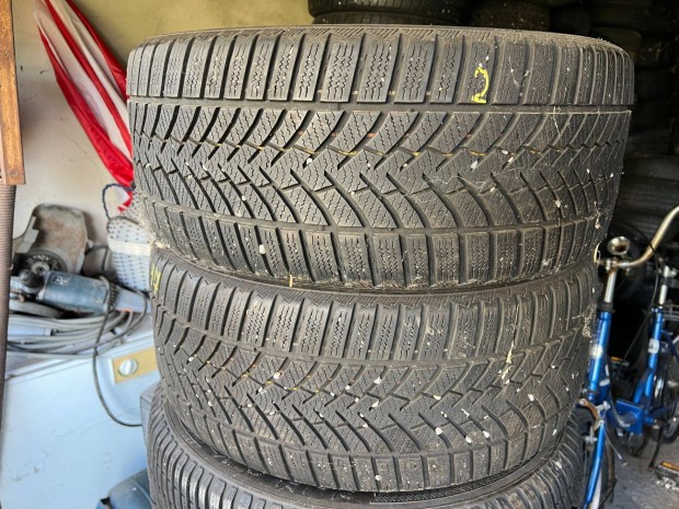 235/45 R17 semperit 2db tli gumi