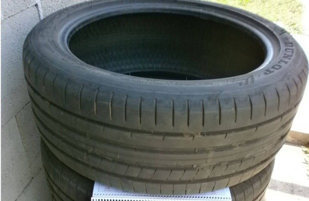 235/45 R18 Continental/Dunlop nyárigumi 4 db
