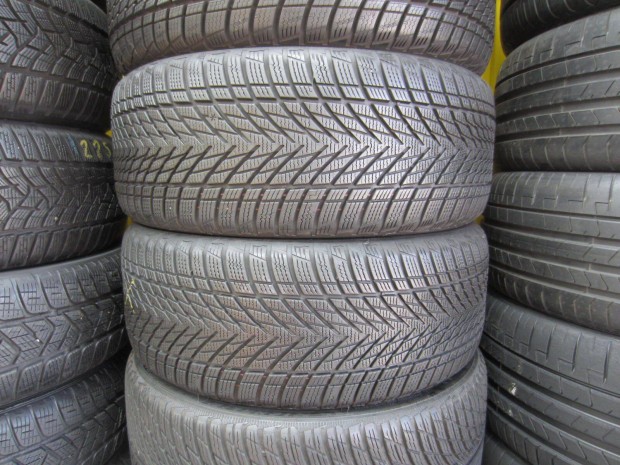 235/45 R18 Goddyear Performance 98V