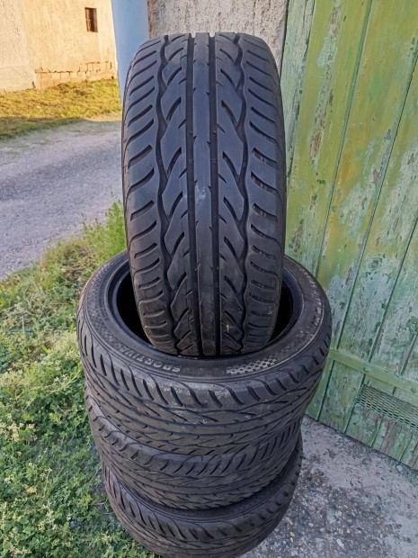 235/45 r17 90%os 4db Sportiva nyári gumi eladó