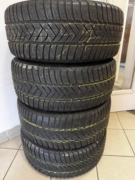 235/45 r18 235/45r18 Pirelli Tli gumi Tesla Passat Superb vw Ford 