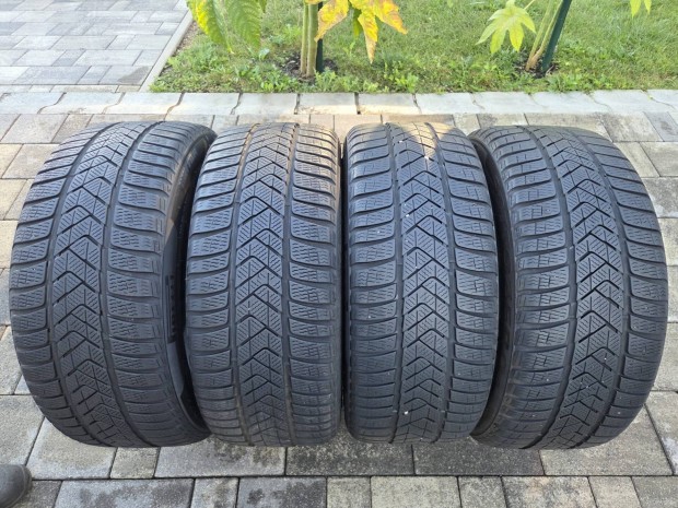 235/45 r18 Pirelli téli gumi