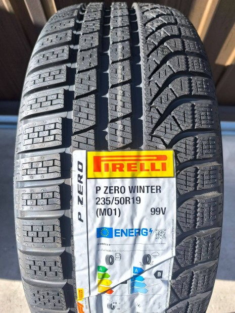 235/50R19 j Pirelli tli gumi garnitra 235/50R19