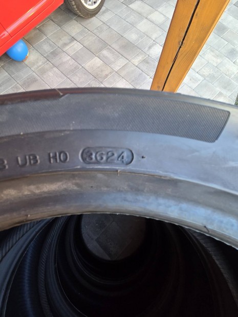 235/50R19 �j Hankook 