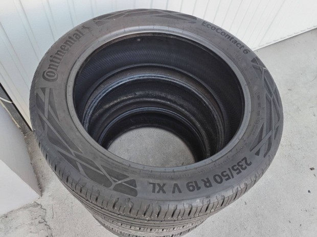 235 50 19 continental nyári gumi garnitura 2020.évi