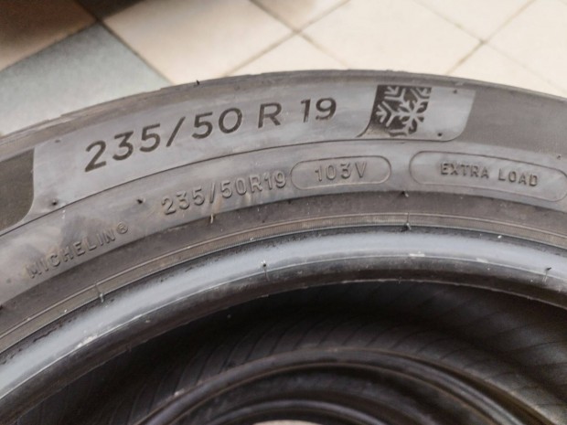 235 50 19 michelin 235/50 R 19 téli gumi garnitura